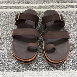 Women’s sandals